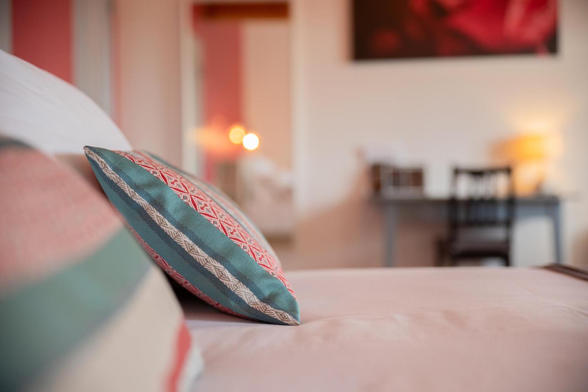Domaine Forvent Bed and Breakfast Saint-Julien-de-Peyrolas Εξωτερικό φωτογραφία