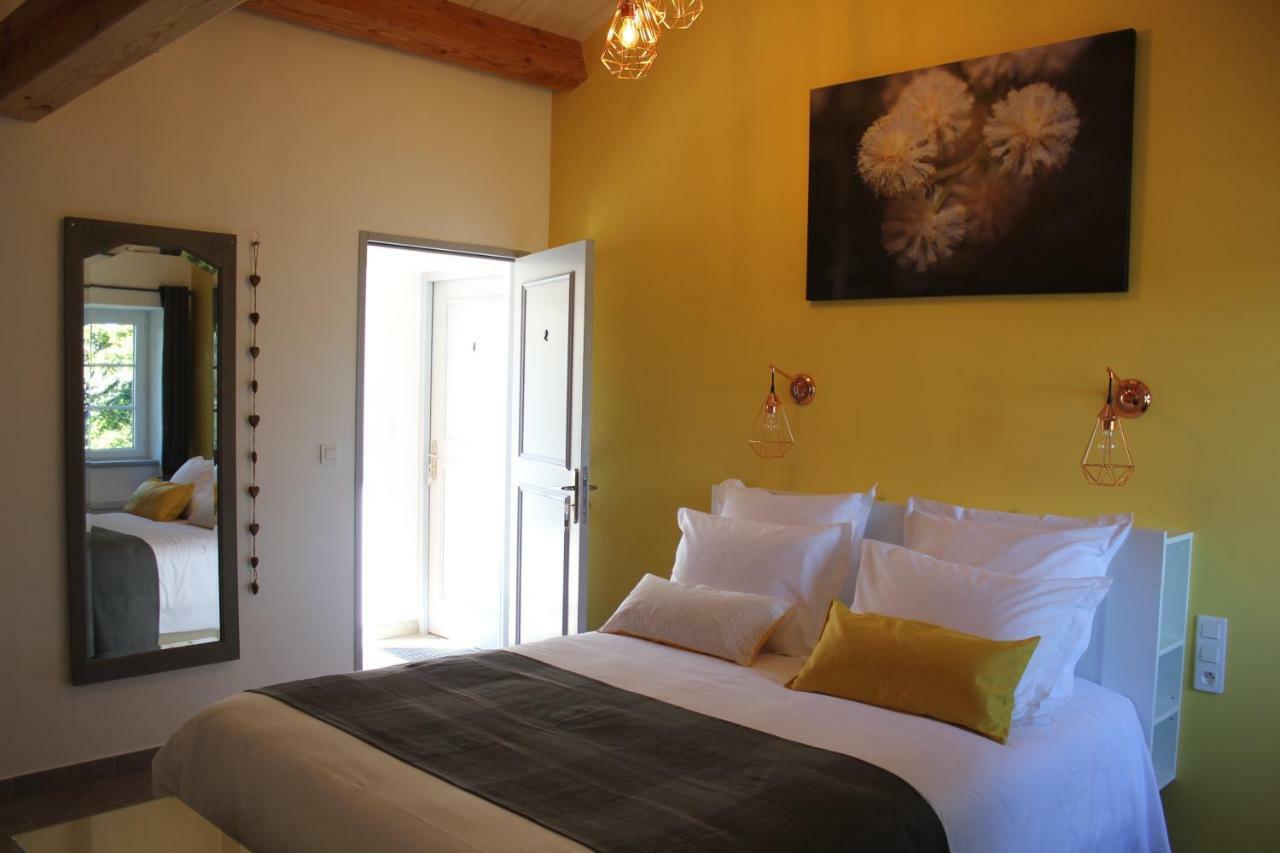 Domaine Forvent Bed and Breakfast Saint-Julien-de-Peyrolas Εξωτερικό φωτογραφία