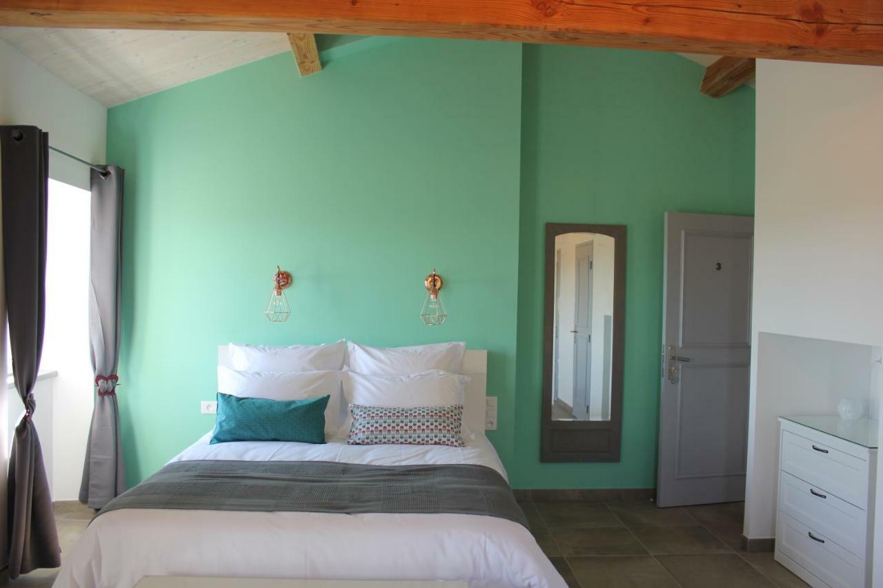 Domaine Forvent Bed and Breakfast Saint-Julien-de-Peyrolas Εξωτερικό φωτογραφία